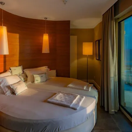 Sundance מלון 4*