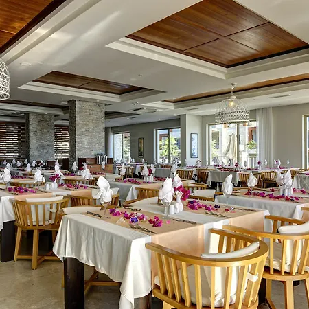 Sundance Hotell Turgutreis